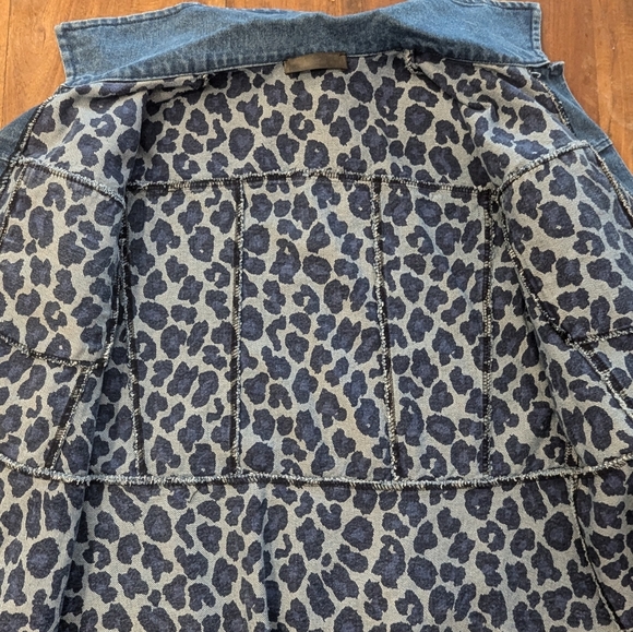 Made In Italy Jean Jacket - Picture 5 of 6